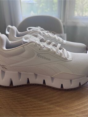 NEW Reebok Zig Dynamica STR White Women’s Running Shoes — Woman’s 8